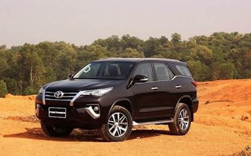 thuê xe fortuner 7 chỗ